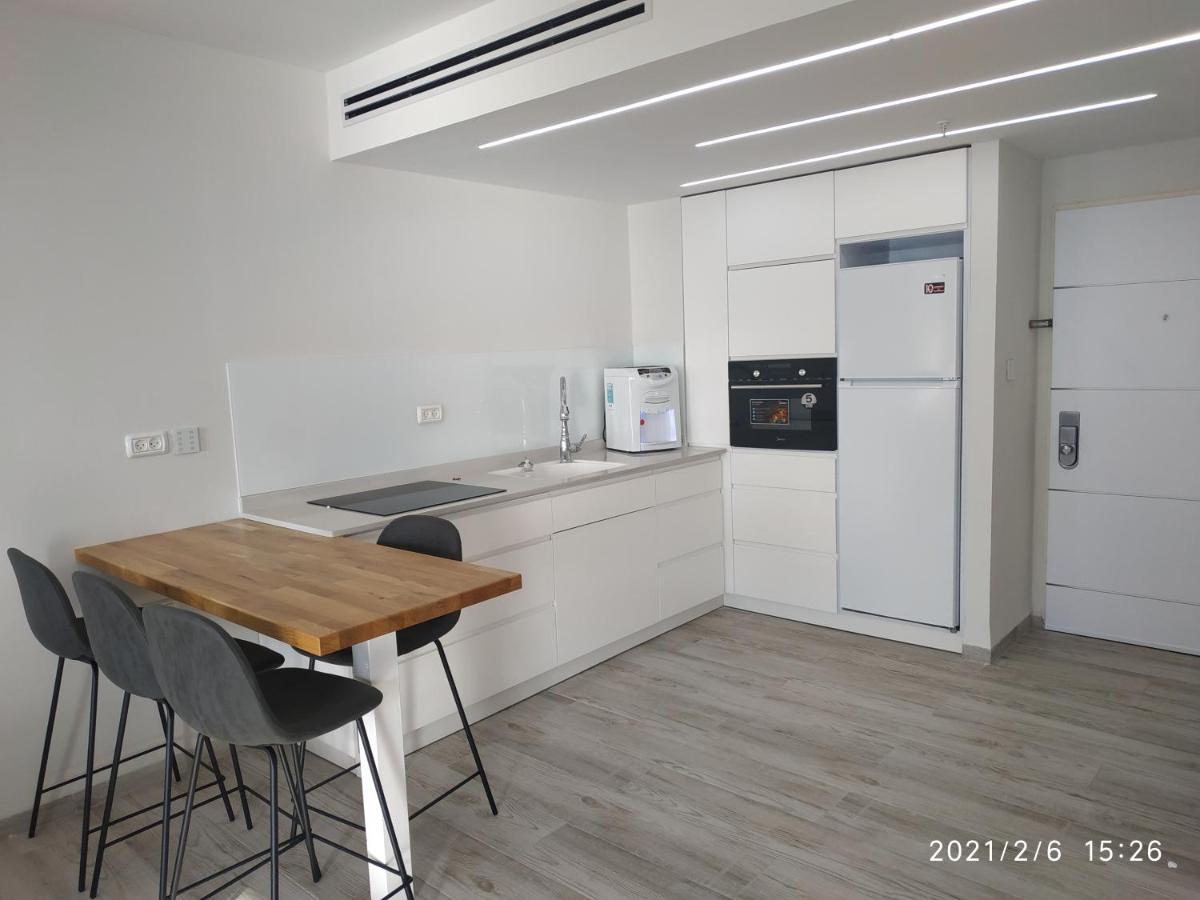 ซีทาวเวอร์ Apartment ไฮฟา ภายนอก รูปภาพ
